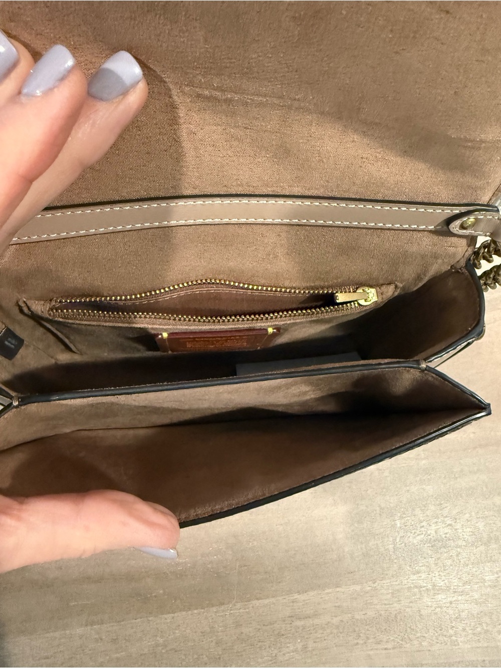 Coach Beige and Brown Signature Chain Crossbody Bag with Gold Hardware - Picture 7 of 10
